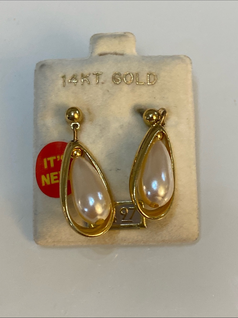 14KT Gold Teardrop Pearl Dangle Earrings - Gold and Cream